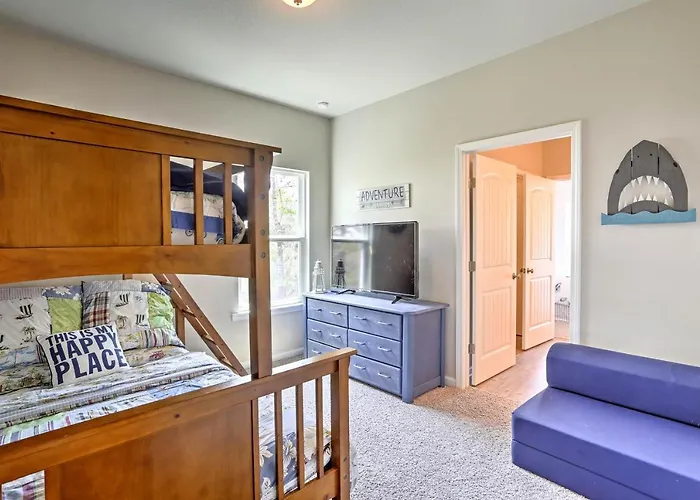 Port St Joe Beach House W/ Pool Access!
